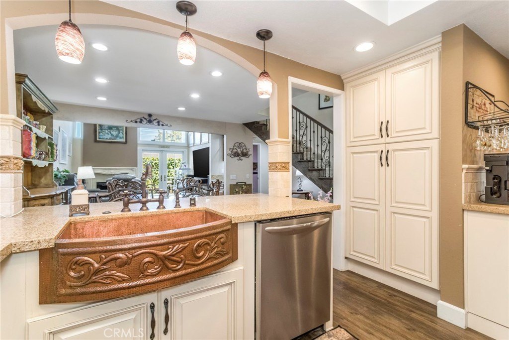 Valencia, California, 91355, United States, 3 Bedrooms Bedrooms, ,3 BathroomsBathrooms,Residential,Forsale,1919218