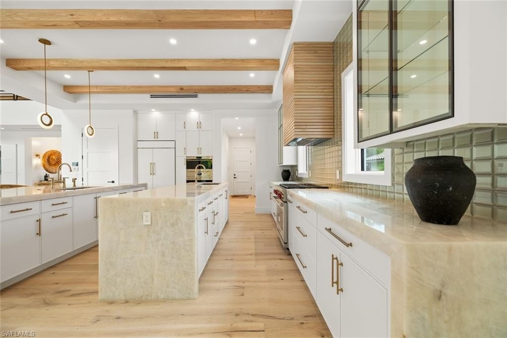 NAPLES, Florida, 34103, United States, 4 Bedrooms Bedrooms, ,4.5 BathroomsBathrooms,Residential,Forsale,1995084