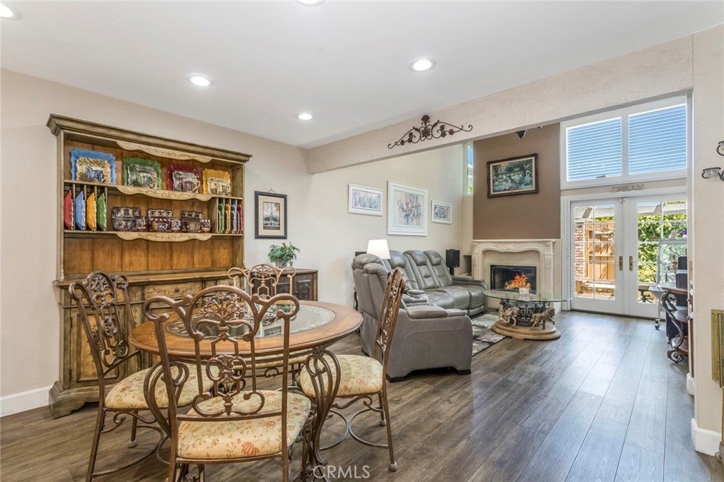 Valencia, California, 91355, United States, 3 Bedrooms Bedrooms, ,3 BathroomsBathrooms,Residential,Forsale,1919218