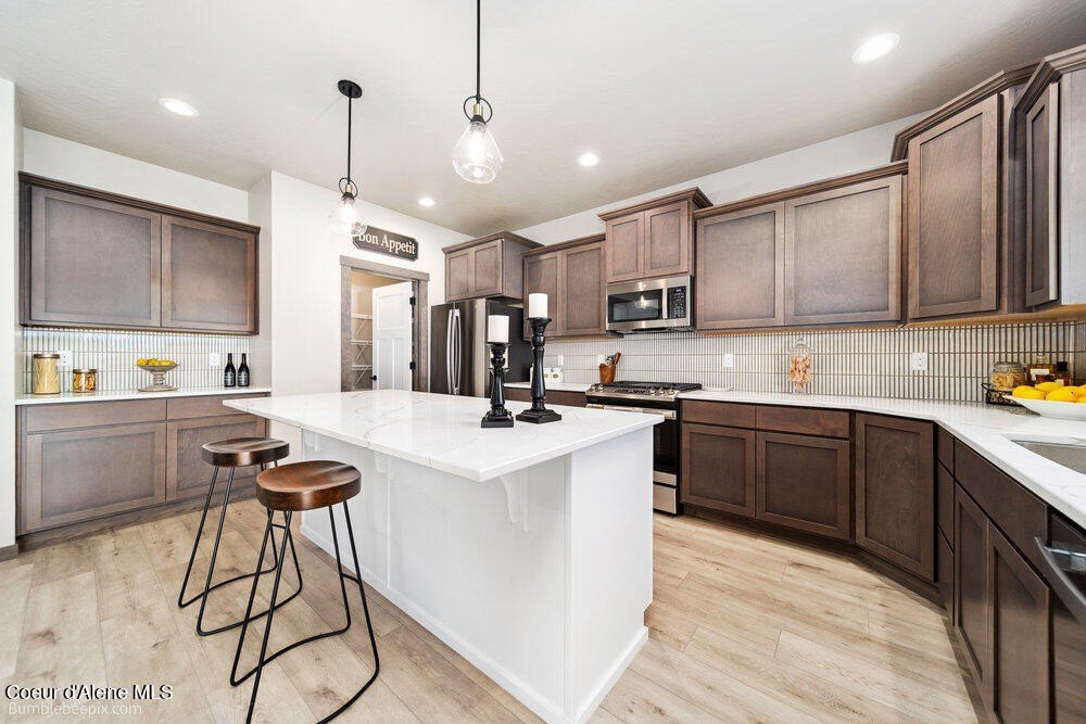 Post Falls, Idaho, 83854, United States, 5 Bedrooms Bedrooms, ,3 BathroomsBathrooms,Residential,Forsale,1984591