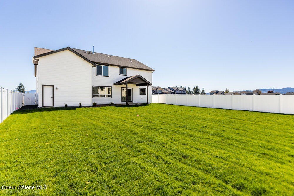 Post Falls, Idaho, 83854, United States, 5 Bedrooms Bedrooms, ,3 BathroomsBathrooms,Residential,Forsale,1984591