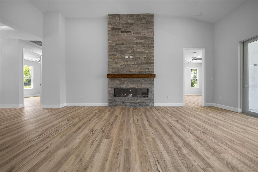 OCALA, Florida, 34480, United States, 4 Bedrooms Bedrooms, ,3 BathroomsBathrooms,Residential,Forsale,2009505