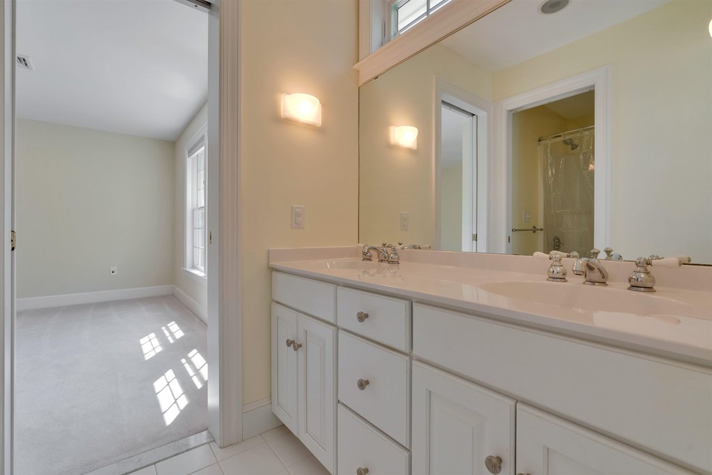 North Hampton, New Hampshire, 03862, United States, 5 Bedrooms Bedrooms, ,4.5 BathroomsBathrooms,Residential,Forsale,1933933