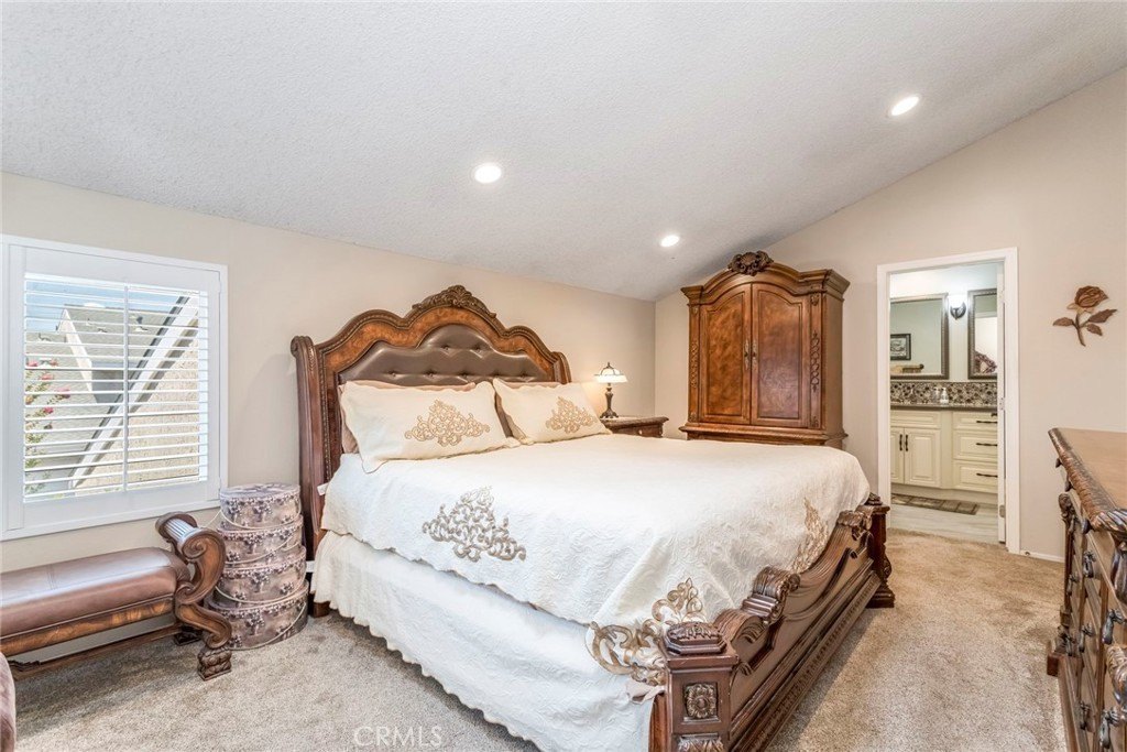 Valencia, California, 91355, United States, 3 Bedrooms Bedrooms, ,3 BathroomsBathrooms,Residential,Forsale,1919218