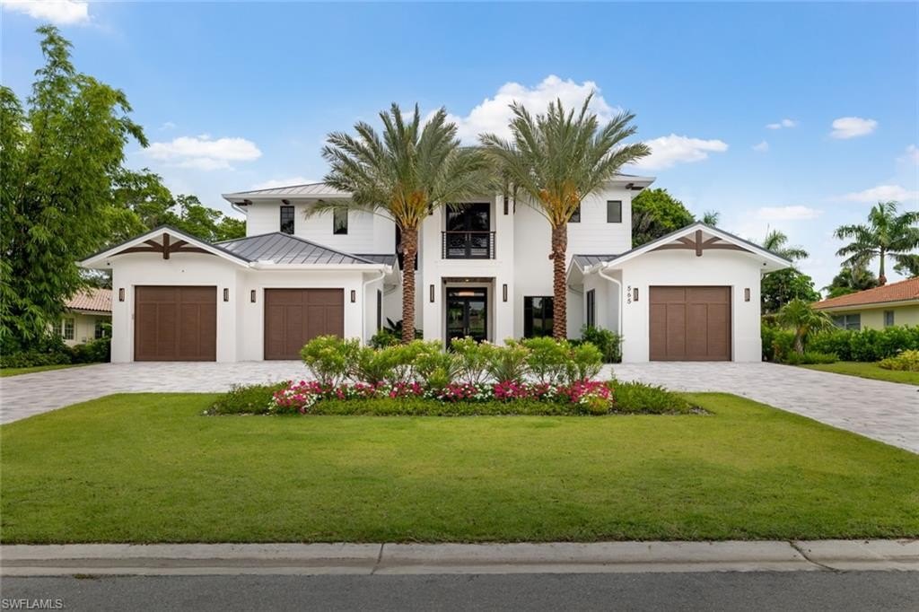 NAPLES, Florida, 34103, United States, 4 Bedrooms Bedrooms, ,4.5 BathroomsBathrooms,Residential,Forsale,1995084