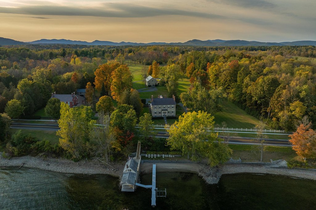 Essex, New York, 12936, United States, 6 Bedrooms Bedrooms, ,5.5 BathroomsBathrooms,Residential,Forsale,1953150