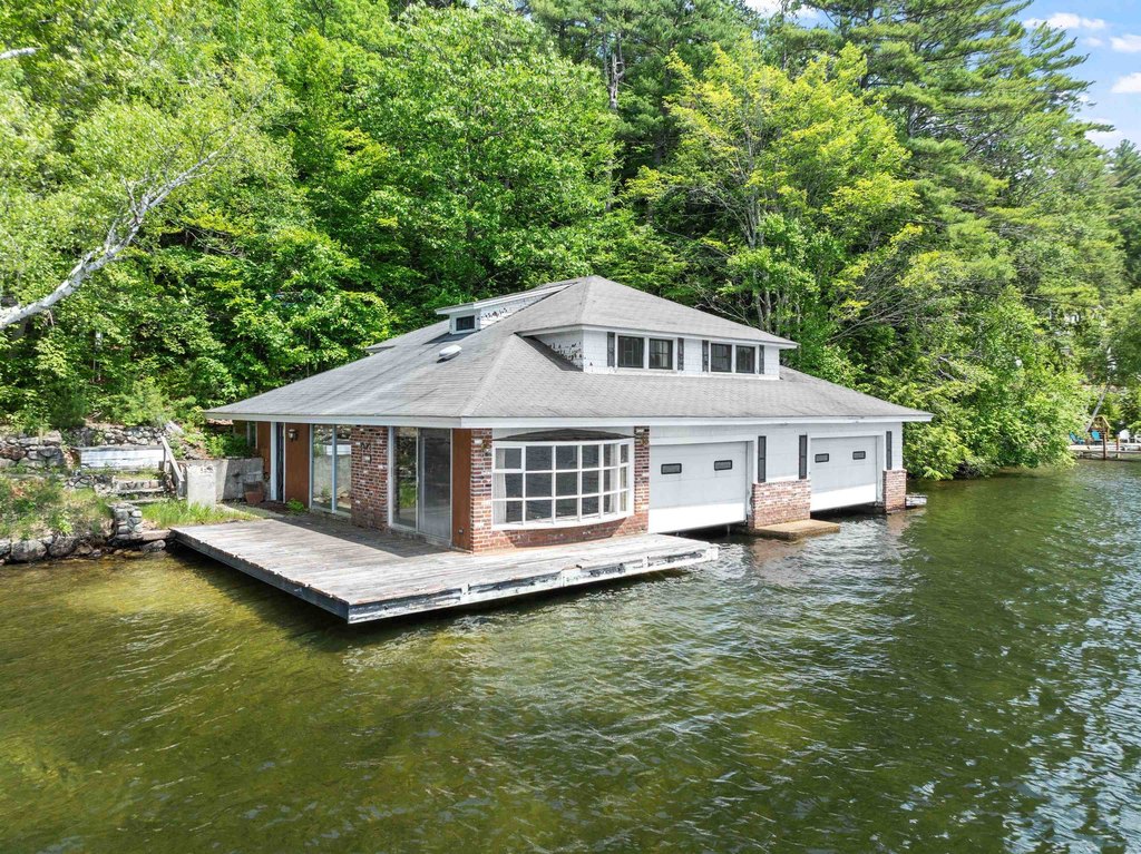 Alton, New Hampshire, 03810, United States, 2 Bedrooms Bedrooms, ,1.5 BathroomsBathrooms,Residential,Forsale,1894004