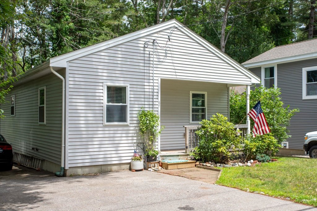 Hampton, New Hampshire, 03842, United States, 2 Bedrooms Bedrooms, ,1 BathroomBathrooms,Residential,Forsale,1941251