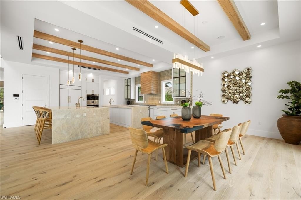 NAPLES, Florida, 34103, United States, 4 Bedrooms Bedrooms, ,4.5 BathroomsBathrooms,Residential,Forsale,1995084