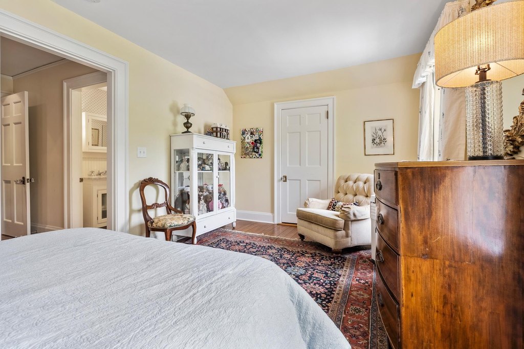 Woodstock, Vermont, 05091, United States, 3 Bedrooms Bedrooms, ,3.5 BathroomsBathrooms,Residential,Forsale,1999510