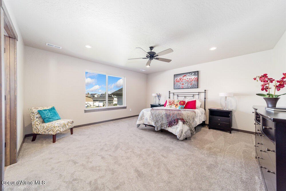 Post Falls, Idaho, 83854, United States, 5 Bedrooms Bedrooms, ,3 BathroomsBathrooms,Residential,Forsale,1984591