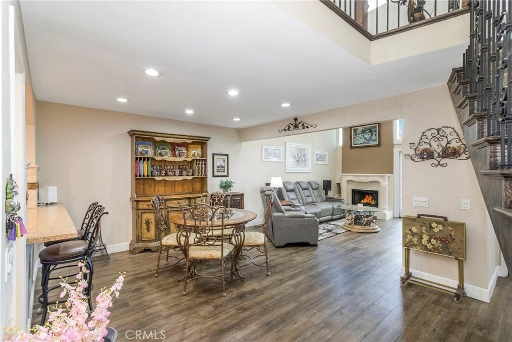 Valencia, California, 91355, United States, 3 Bedrooms Bedrooms, ,3 BathroomsBathrooms,Residential,Forsale,1919218