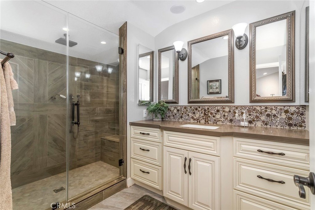 Valencia, California, 91355, United States, 3 Bedrooms Bedrooms, ,3 BathroomsBathrooms,Residential,Forsale,1919218