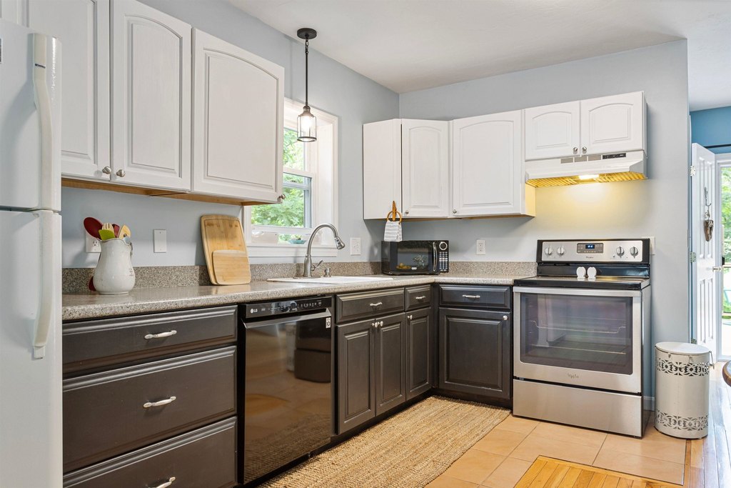 Hampton, New Hampshire, 03842, United States, 2 Bedrooms Bedrooms, ,1 BathroomBathrooms,Residential,Forsale,1941251