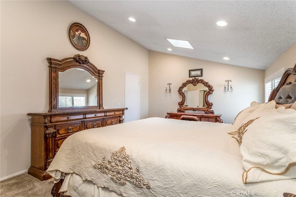 Valencia, California, 91355, United States, 3 Bedrooms Bedrooms, ,3 BathroomsBathrooms,Residential,Forsale,1919218