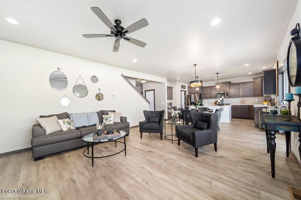 Post Falls, Idaho, 83854, United States, 5 Bedrooms Bedrooms, ,3 BathroomsBathrooms,Residential,Forsale,1984591