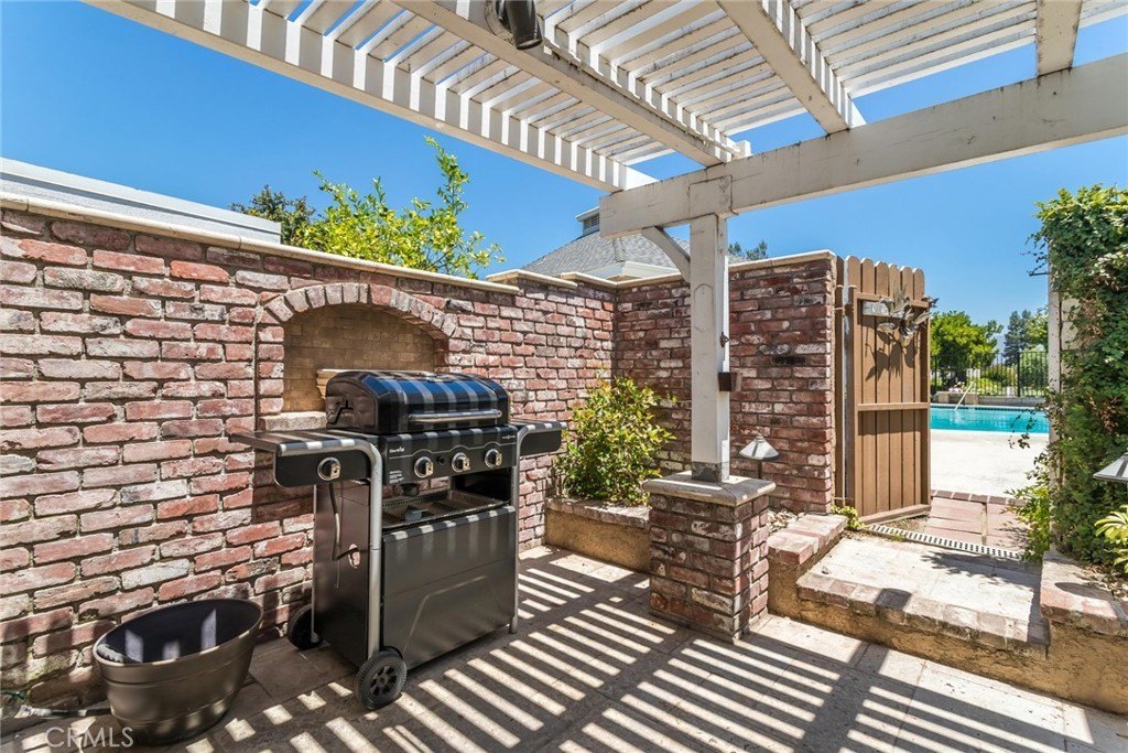 Valencia, California, 91355, United States, 3 Bedrooms Bedrooms, ,3 BathroomsBathrooms,Residential,Forsale,1919218