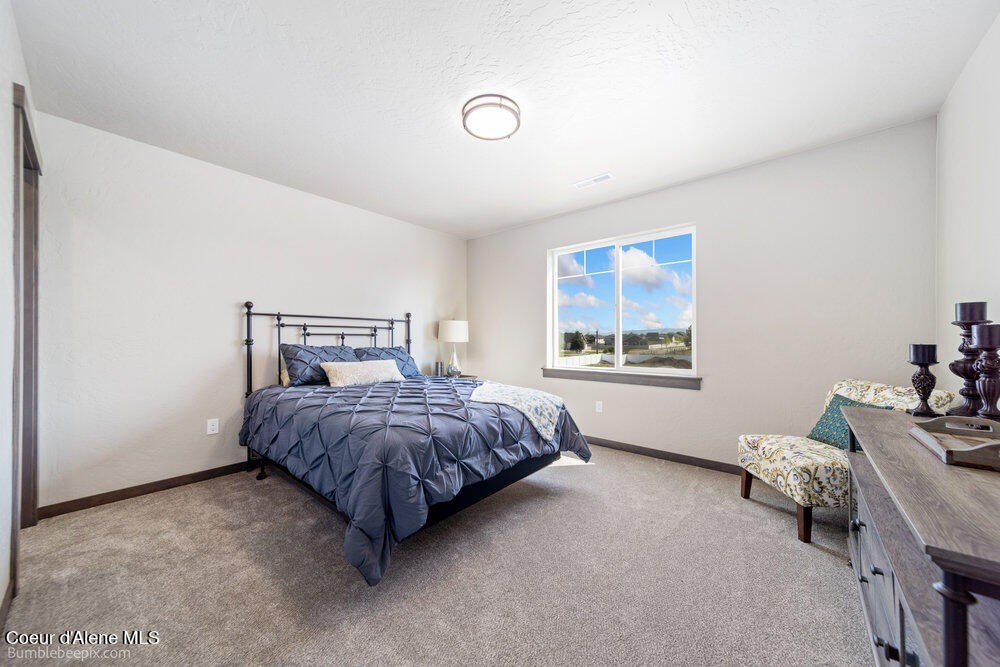 Post Falls, Idaho, 83854, United States, 5 Bedrooms Bedrooms, ,3 BathroomsBathrooms,Residential,Forsale,1984591