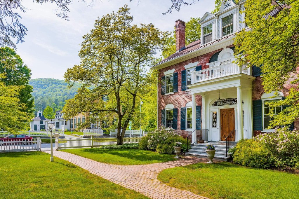 Woodstock, Vermont, 05091, United States, 3 Bedrooms Bedrooms, ,3.5 BathroomsBathrooms,Residential,Forsale,1999510