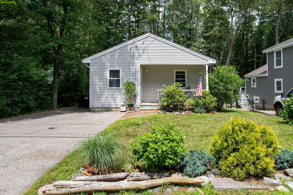Hampton, New Hampshire, 03842, United States, 2 Bedrooms Bedrooms, ,1 BathroomBathrooms,Residential,Forsale,1941251