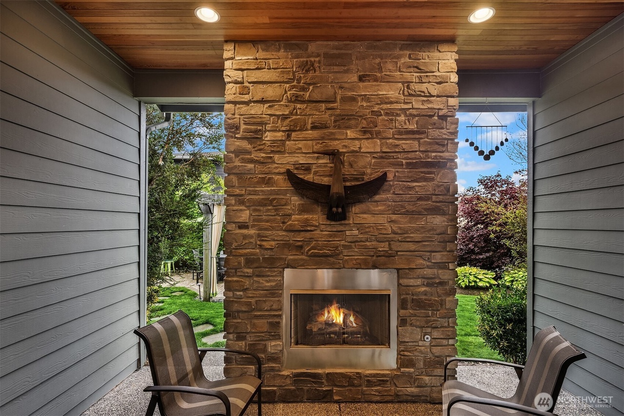 Bothell, Washington, 98012, United States, 5 Bedrooms Bedrooms, ,3 BathroomsBathrooms,Residential,Forsale,1904605