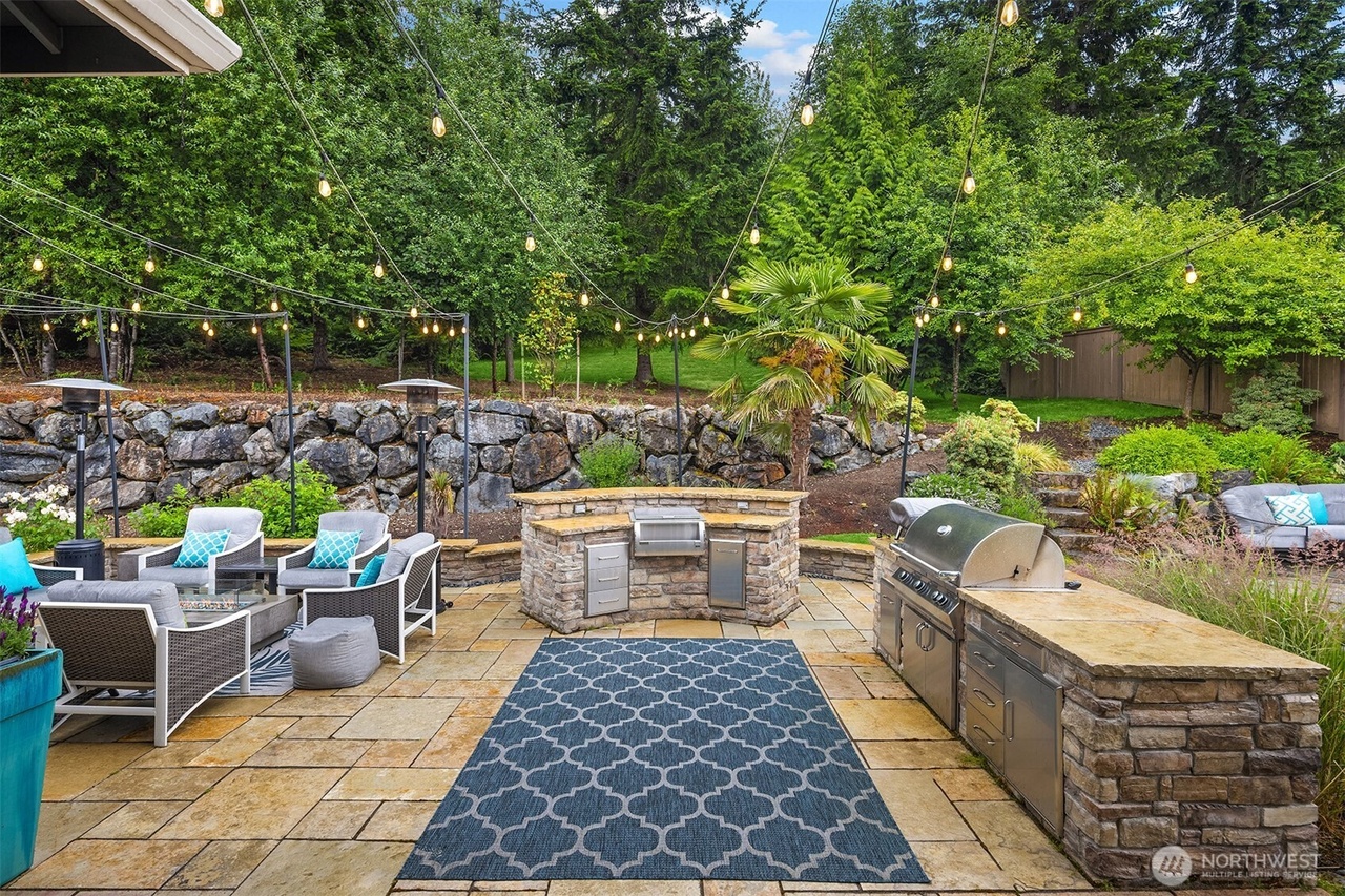 Bothell, Washington, 98012, United States, 5 Bedrooms Bedrooms, ,3 BathroomsBathrooms,Residential,Forsale,1904605