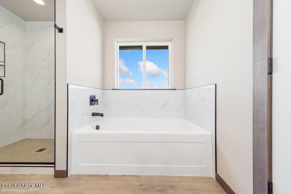 Post Falls, Idaho, 83854, United States, 5 Bedrooms Bedrooms, ,3 BathroomsBathrooms,Residential,Forsale,1984591