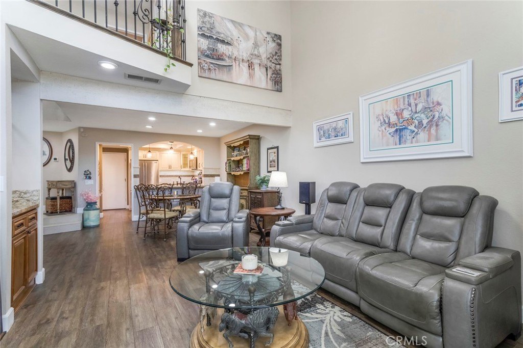 Valencia, California, 91355, United States, 3 Bedrooms Bedrooms, ,3 BathroomsBathrooms,Residential,Forsale,1919218