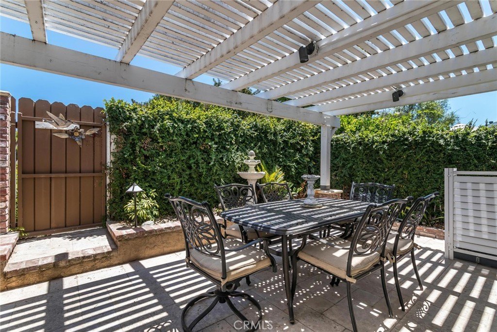 Valencia, California, 91355, United States, 3 Bedrooms Bedrooms, ,3 BathroomsBathrooms,Residential,Forsale,1919218