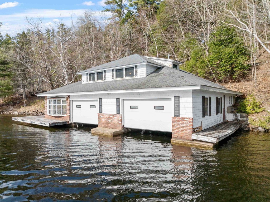 Alton, New Hampshire, 03810, United States, 2 Bedrooms Bedrooms, ,1.5 BathroomsBathrooms,Residential,Forsale,1894004