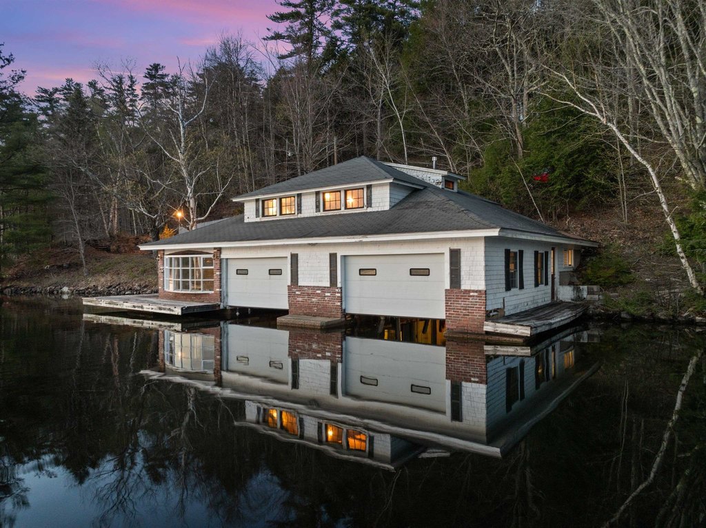 Alton, New Hampshire, 03810, United States, 2 Bedrooms Bedrooms, ,1.5 BathroomsBathrooms,Residential,Forsale,1894004