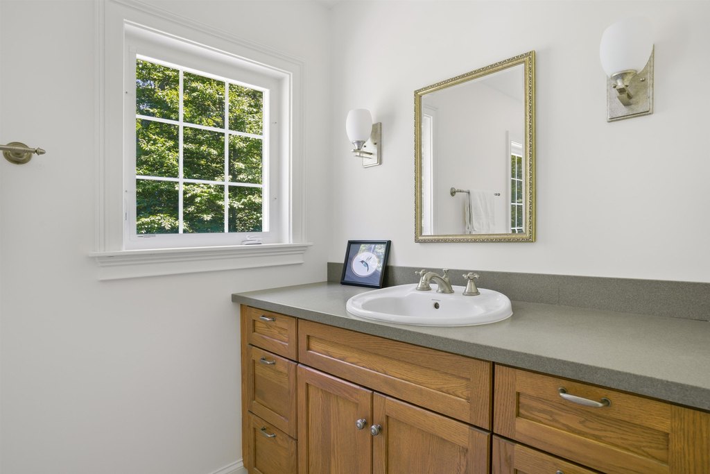 Wolfeboro, New Hampshire, 03894, United States, 4 Bedrooms Bedrooms, ,4.5 BathroomsBathrooms,Residential,Forsale,2004079