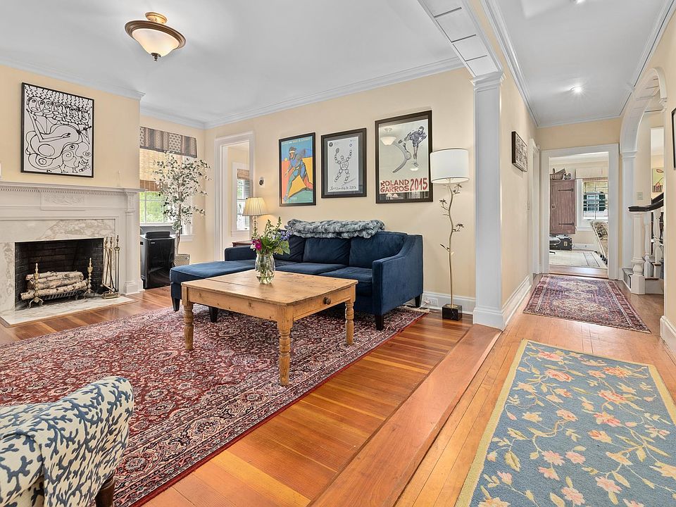 Woodstock, Vermont, 05091, United States, 3 Bedrooms Bedrooms, ,1.5 BathroomsBathrooms,Residential,Forsale,1922580