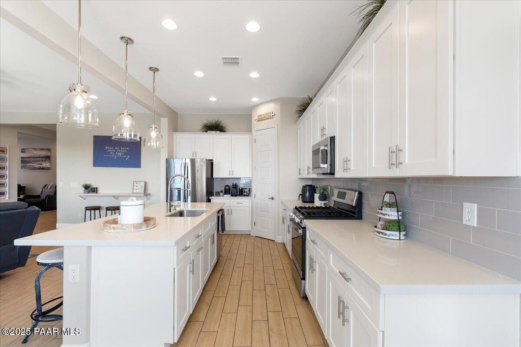 Prescott, Arizona, 86305, United States, 3 Bedrooms Bedrooms, ,2 BathroomsBathrooms,Residential,Forsale,1903150