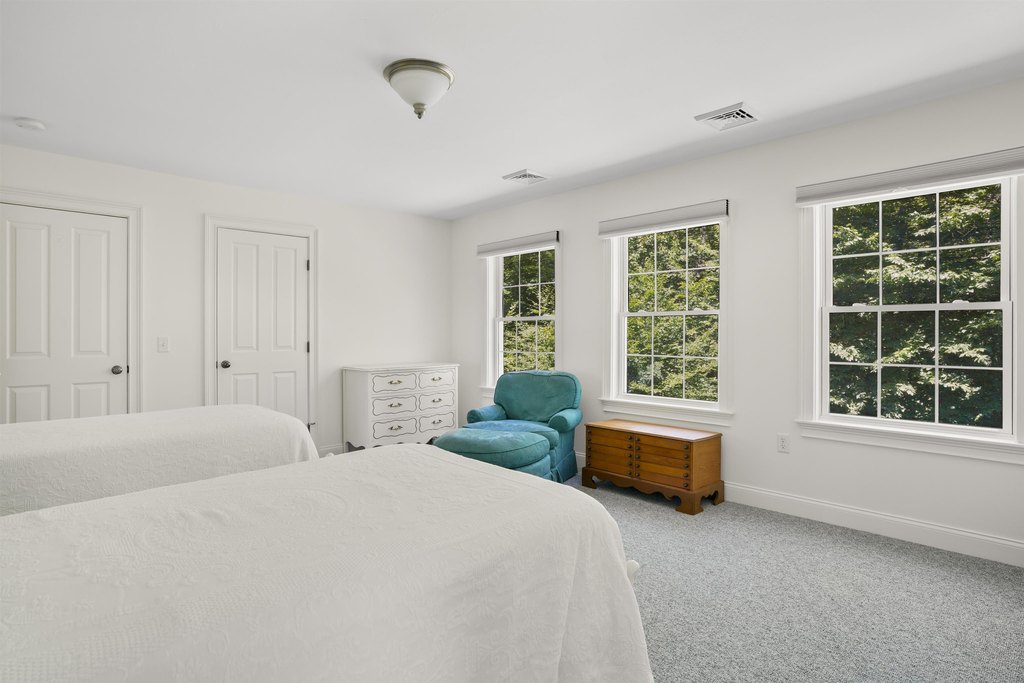 Wolfeboro, New Hampshire, 03894, United States, 4 Bedrooms Bedrooms, ,4.5 BathroomsBathrooms,Residential,Forsale,2004079