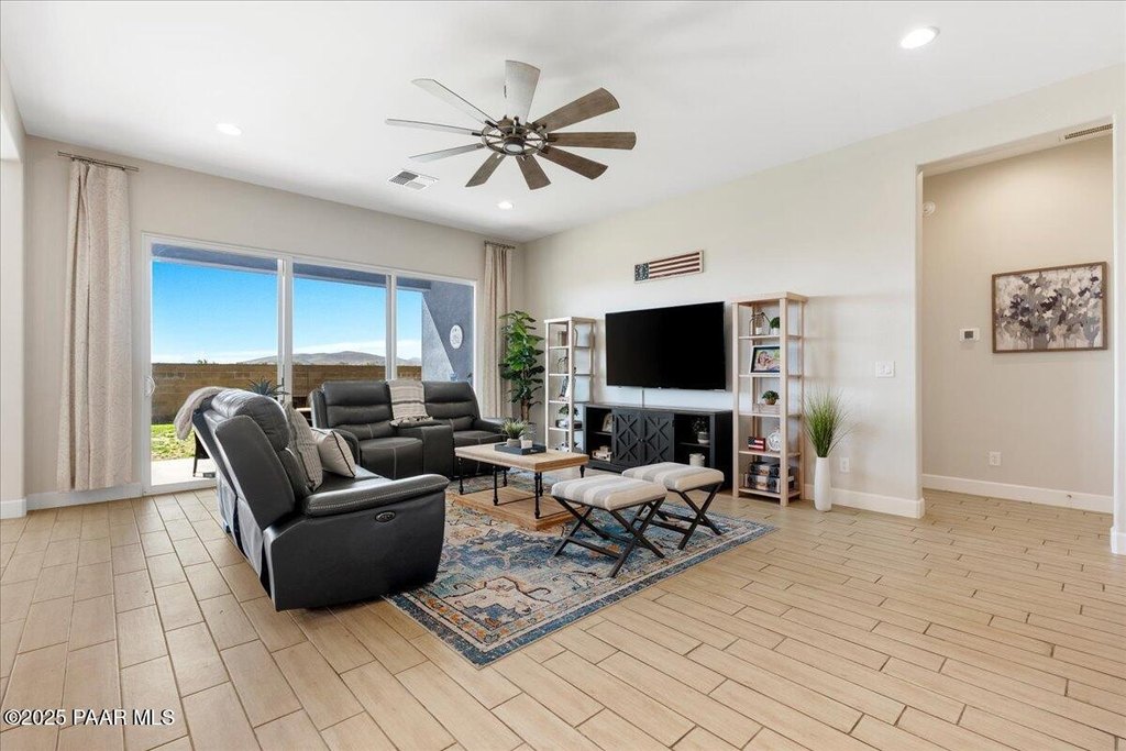 Prescott, Arizona, 86305, United States, 3 Bedrooms Bedrooms, ,2 BathroomsBathrooms,Residential,Forsale,1903150