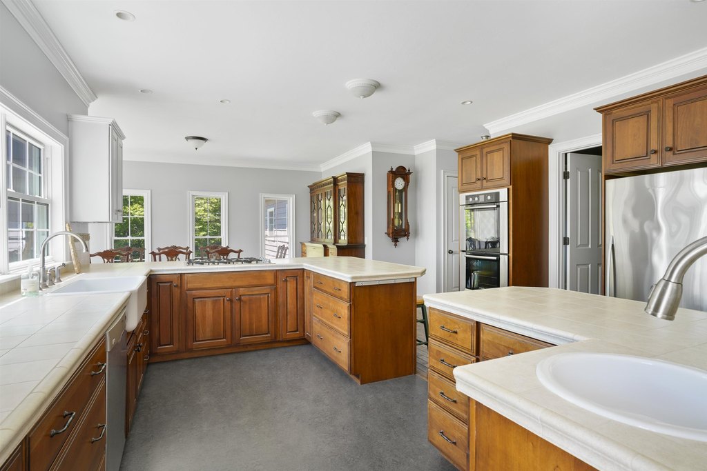 Wolfeboro, New Hampshire, 03894, United States, 4 Bedrooms Bedrooms, ,4.5 BathroomsBathrooms,Residential,Forsale,2004079