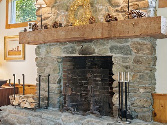 Barnard, Vermont, 05031, United States, 3 Bedrooms Bedrooms, ,3 BathroomsBathrooms,Residential,Forsale,1999506