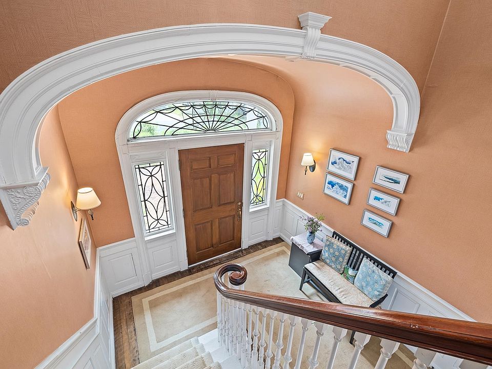 Woodstock, Vermont, 05091, United States, 3 Bedrooms Bedrooms, ,1.5 BathroomsBathrooms,Residential,Forsale,1922580