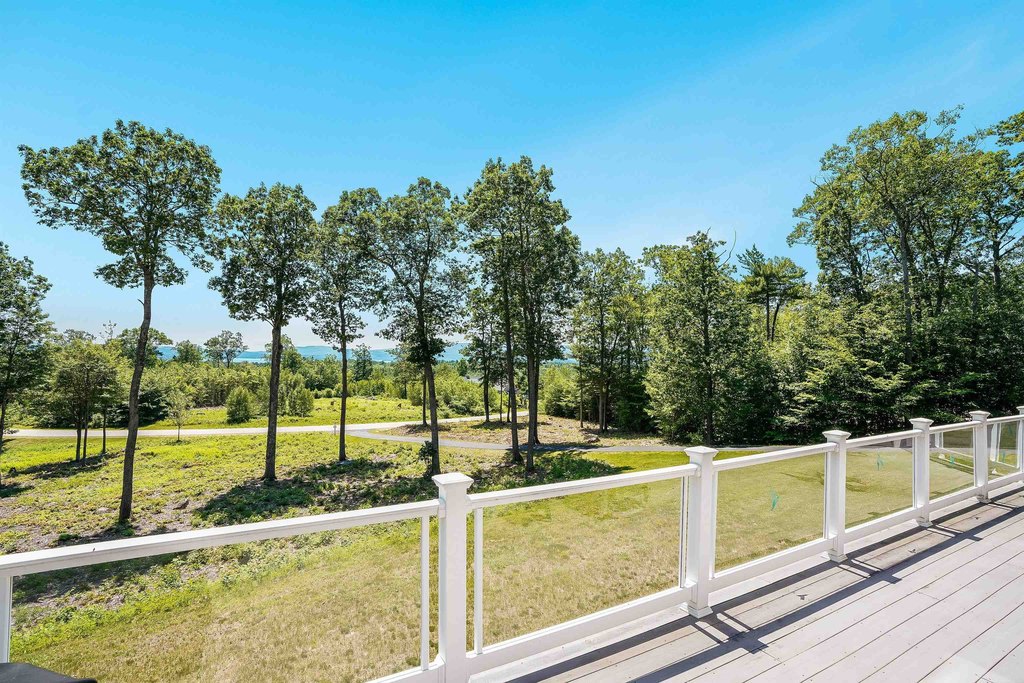 Wolfeboro, New Hampshire, 03894, United States, 4 Bedrooms Bedrooms, ,4.5 BathroomsBathrooms,Residential,Forsale,2004079