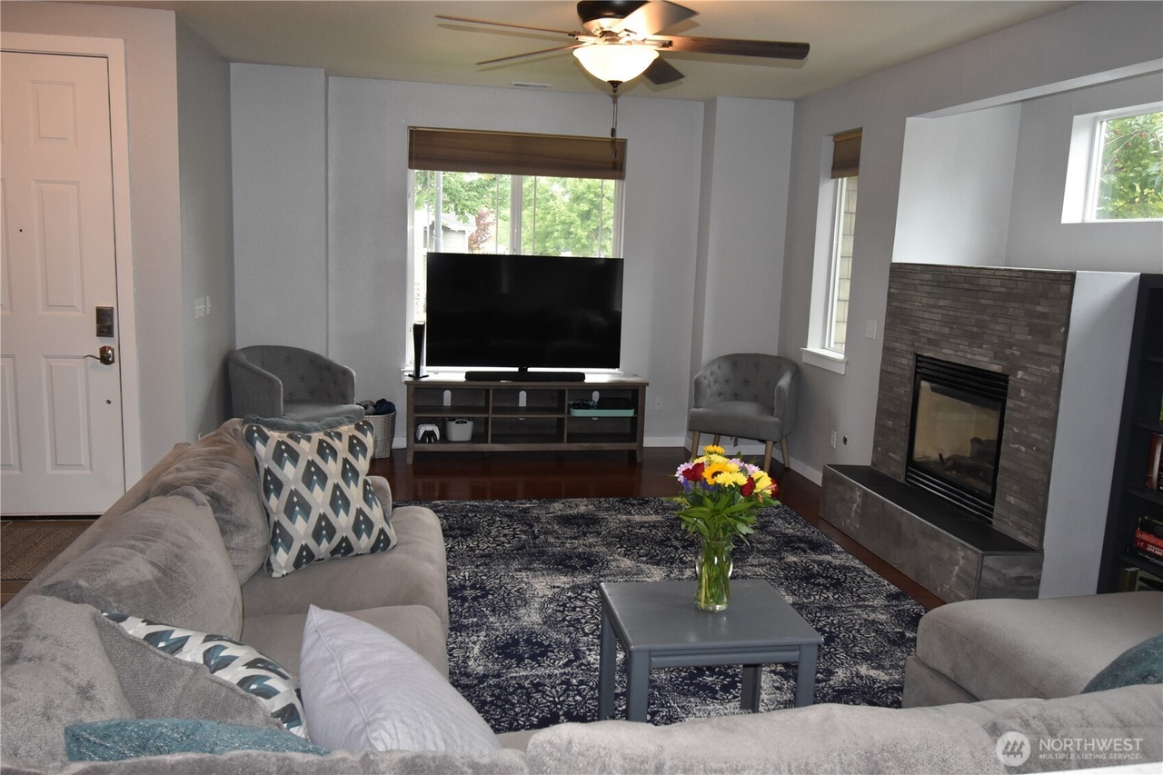 Lacey, Washington, 98516, United States, 3 Bedrooms Bedrooms, ,2 BathroomsBathrooms,Residential,Forsale,1904602