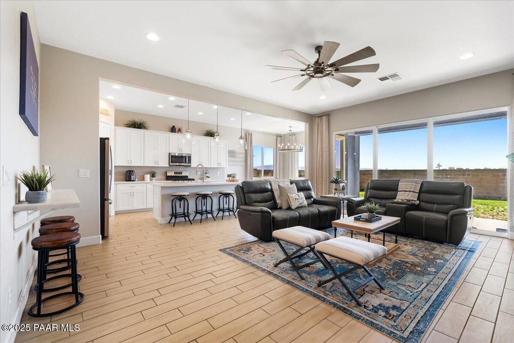Prescott, Arizona, 86305, United States, 3 Bedrooms Bedrooms, ,2 BathroomsBathrooms,Residential,Forsale,1903150