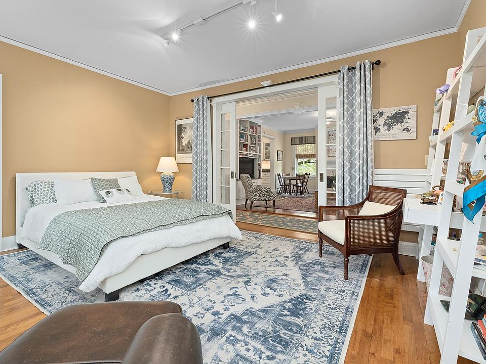 Woodstock, Vermont, 05091, United States, 3 Bedrooms Bedrooms, ,1.5 BathroomsBathrooms,Residential,Forsale,1922580