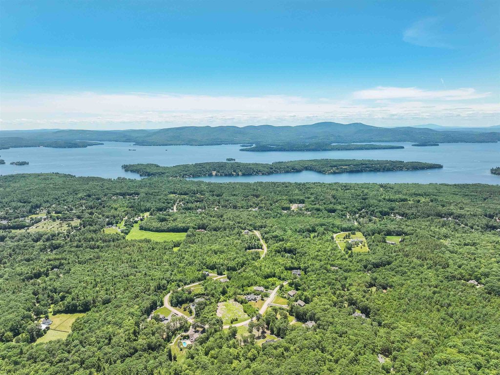 Wolfeboro, New Hampshire, 03894, United States, 4 Bedrooms Bedrooms, ,4.5 BathroomsBathrooms,Residential,Forsale,2004079