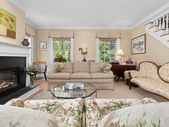 Woodstock, Vermont, 05091, United States, 3 Bedrooms Bedrooms, ,1.5 BathroomsBathrooms,Residential,Forsale,1922580