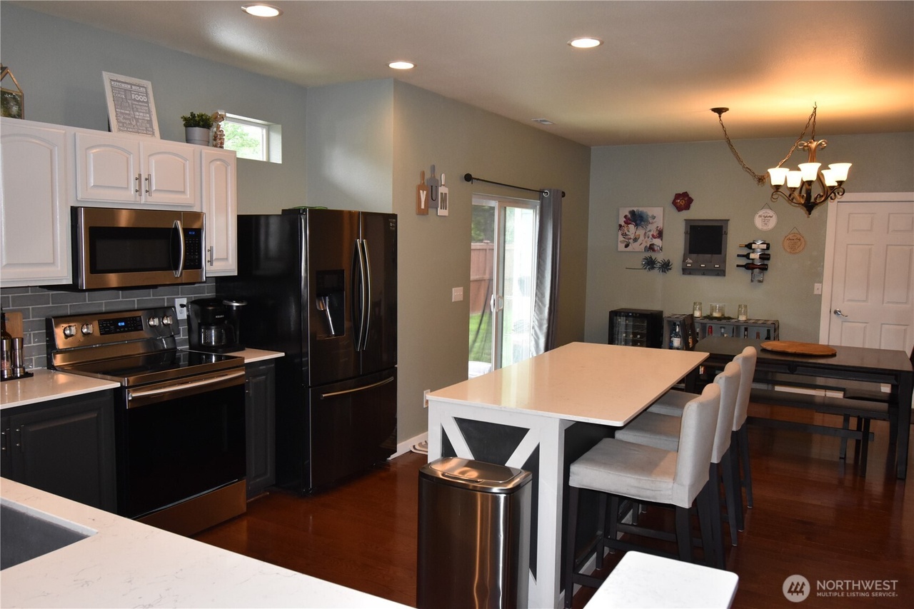 Lacey, Washington, 98516, United States, 3 Bedrooms Bedrooms, ,2 BathroomsBathrooms,Residential,Forsale,1904602