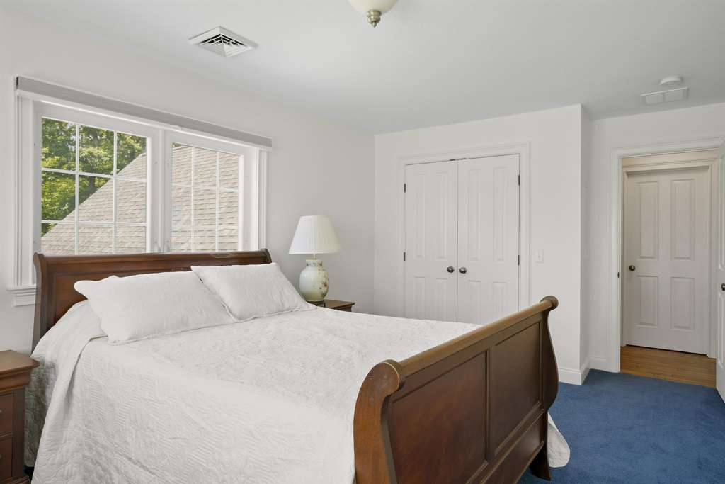 Wolfeboro, New Hampshire, 03894, United States, 4 Bedrooms Bedrooms, ,4.5 BathroomsBathrooms,Residential,Forsale,2004079