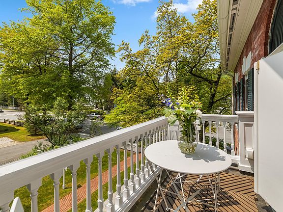 Woodstock, Vermont, 05091, United States, 3 Bedrooms Bedrooms, ,1.5 BathroomsBathrooms,Residential,Forsale,1922580