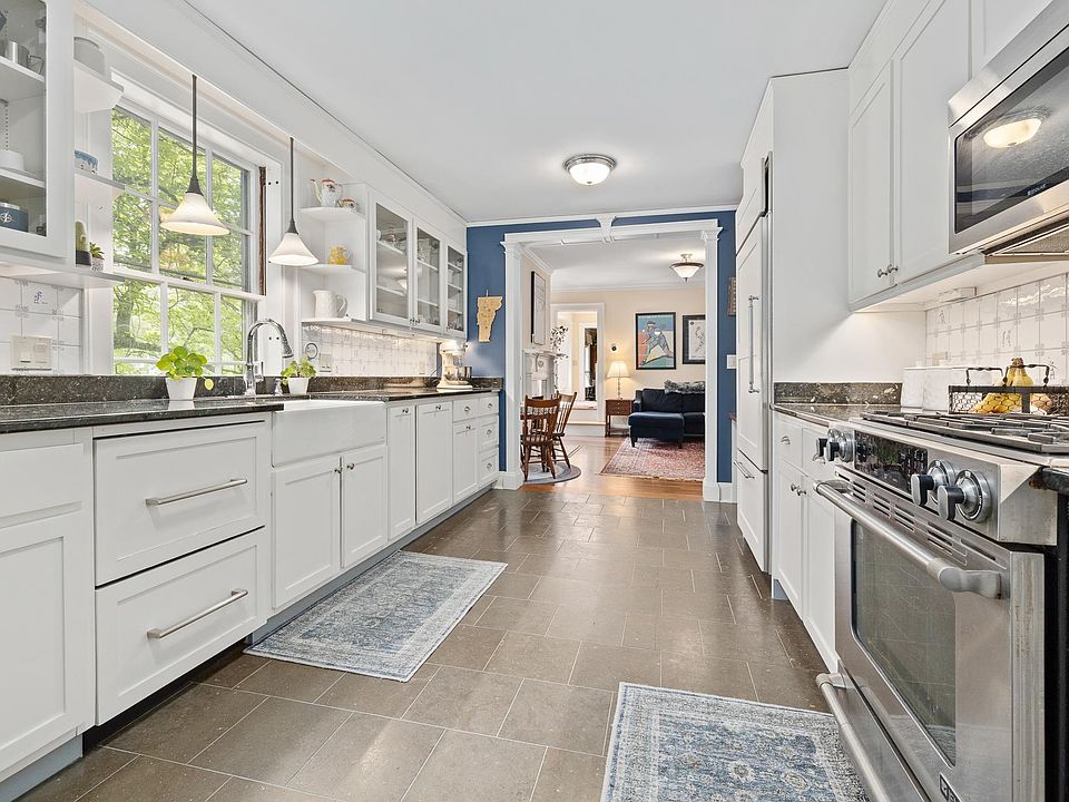 Woodstock, Vermont, 05091, United States, 3 Bedrooms Bedrooms, ,1.5 BathroomsBathrooms,Residential,Forsale,1922580