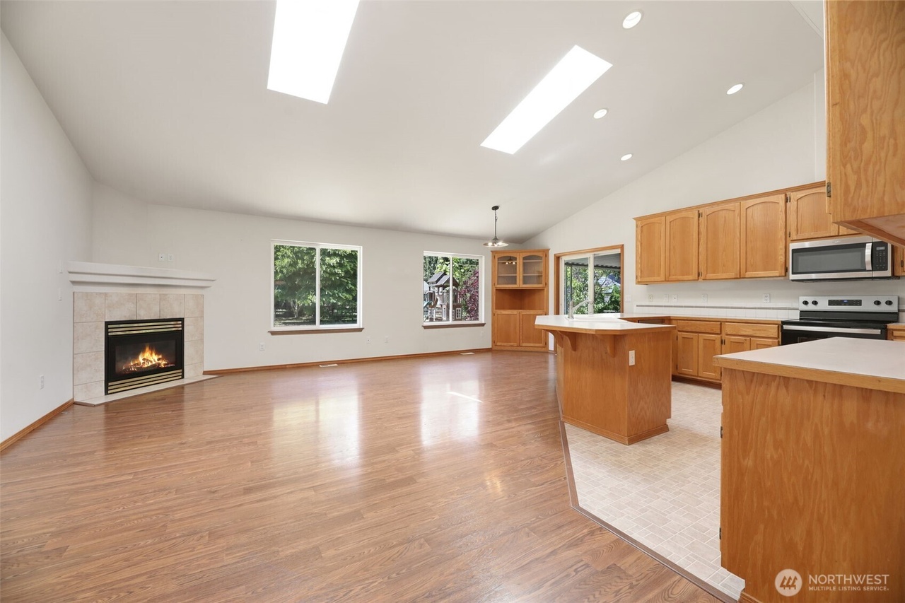 Granite Falls, Washington, 98252, United States, 3 Bedrooms Bedrooms, ,2 BathroomsBathrooms,Residential,Forsale,1985615